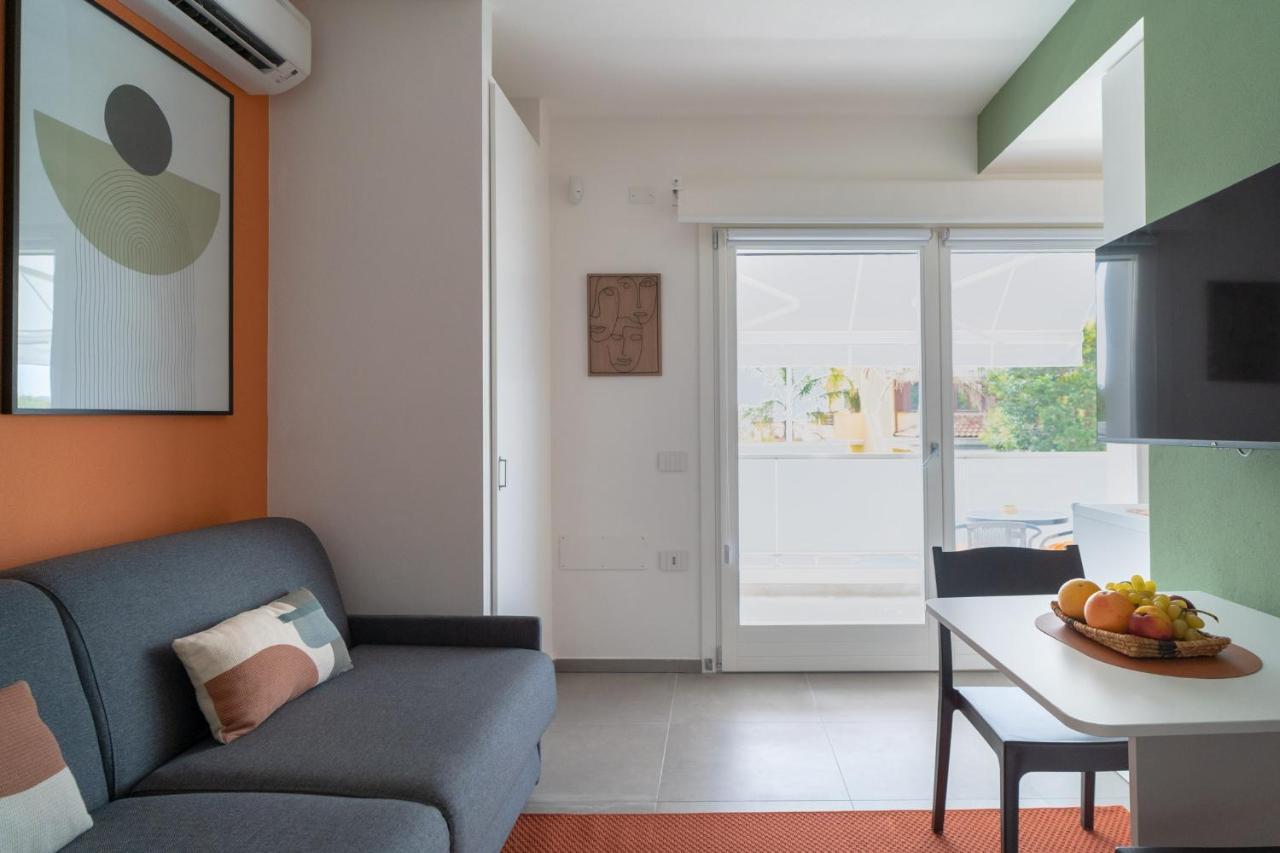 Louxory Accomodation Cagliari Apartment Bagian luar foto