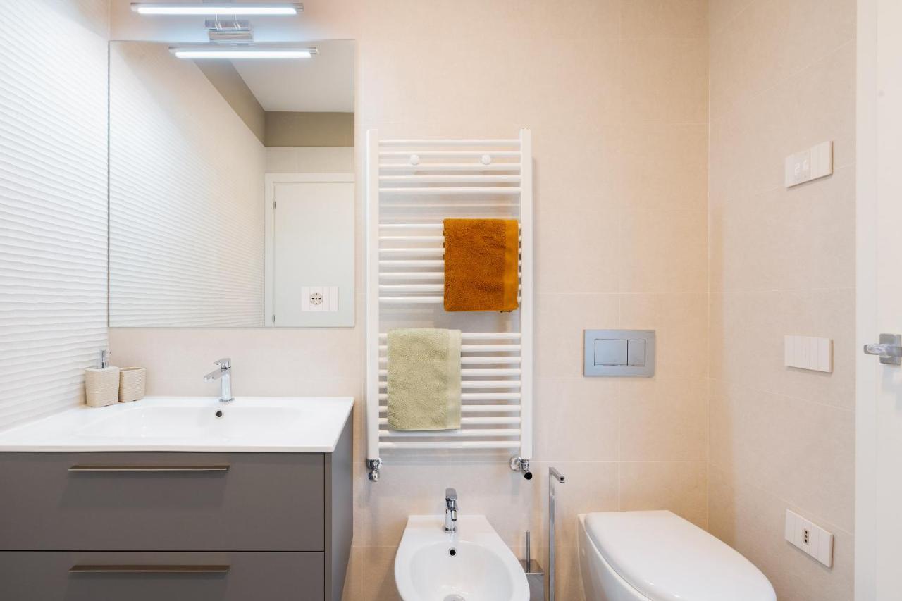 Louxory Accomodation Cagliari Apartment Bagian luar foto